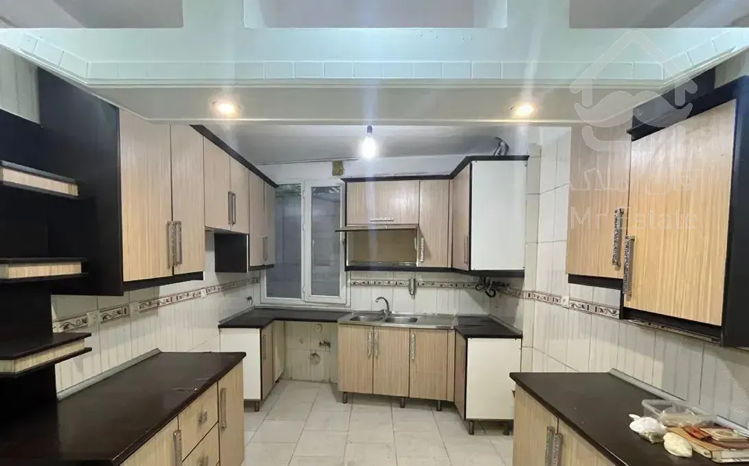 آپارتمان ۵۰ متری آسانسور انباری خوش نقشه نازی آباد