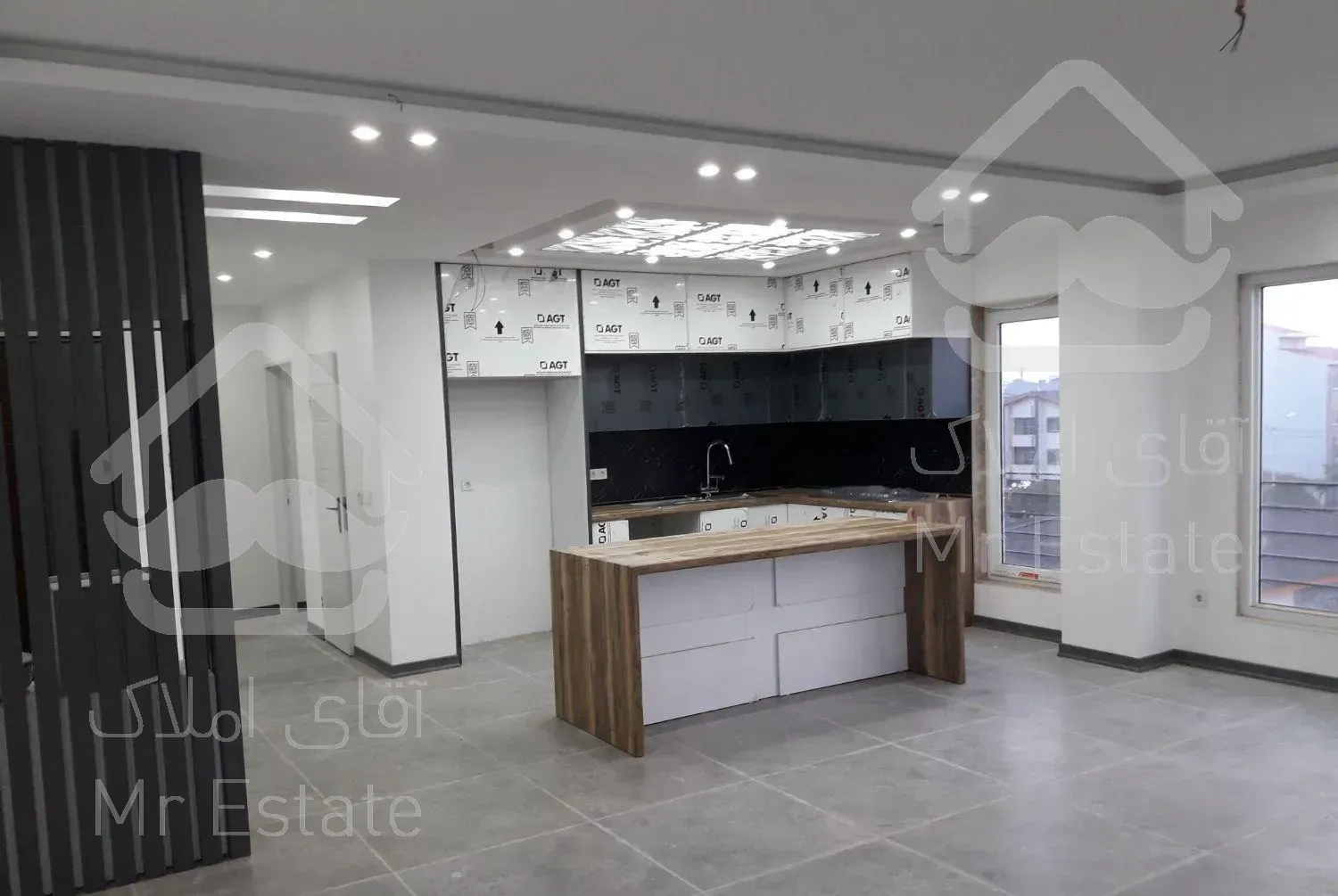 فروش آپارتمان ۱۳۶ متری نوساز*بلوار معلم*