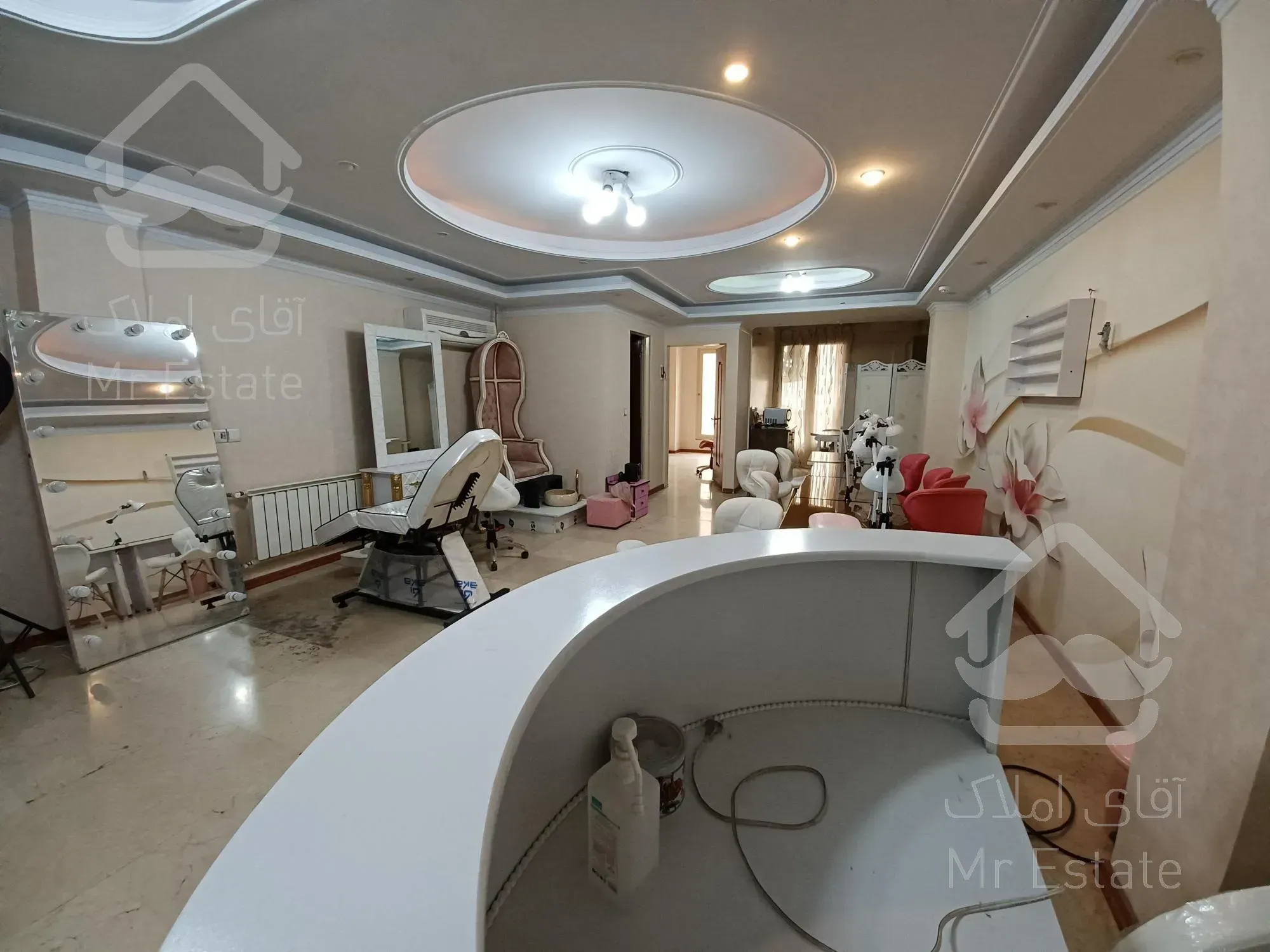 اجاره‌ سالن زیبایی وناخن سند اداری صادقیه کاشانی