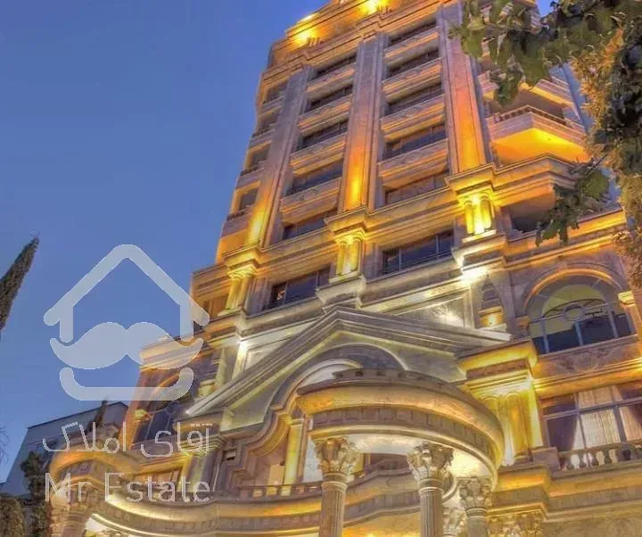 ۲۰۰ متر کلید نخورده / دو پارکینگ / سه خواب