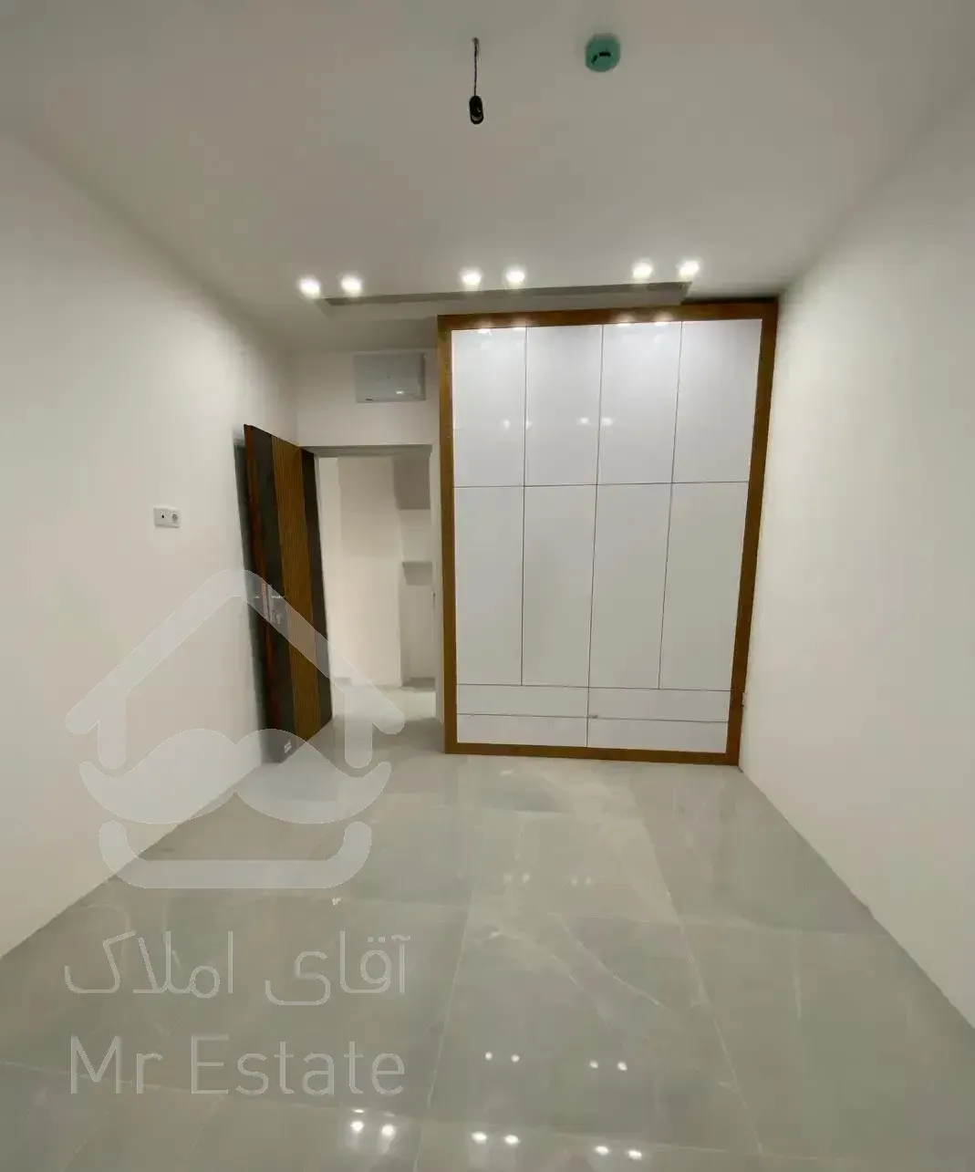 ۱۶۰متر کلید نخورده/آزادگان