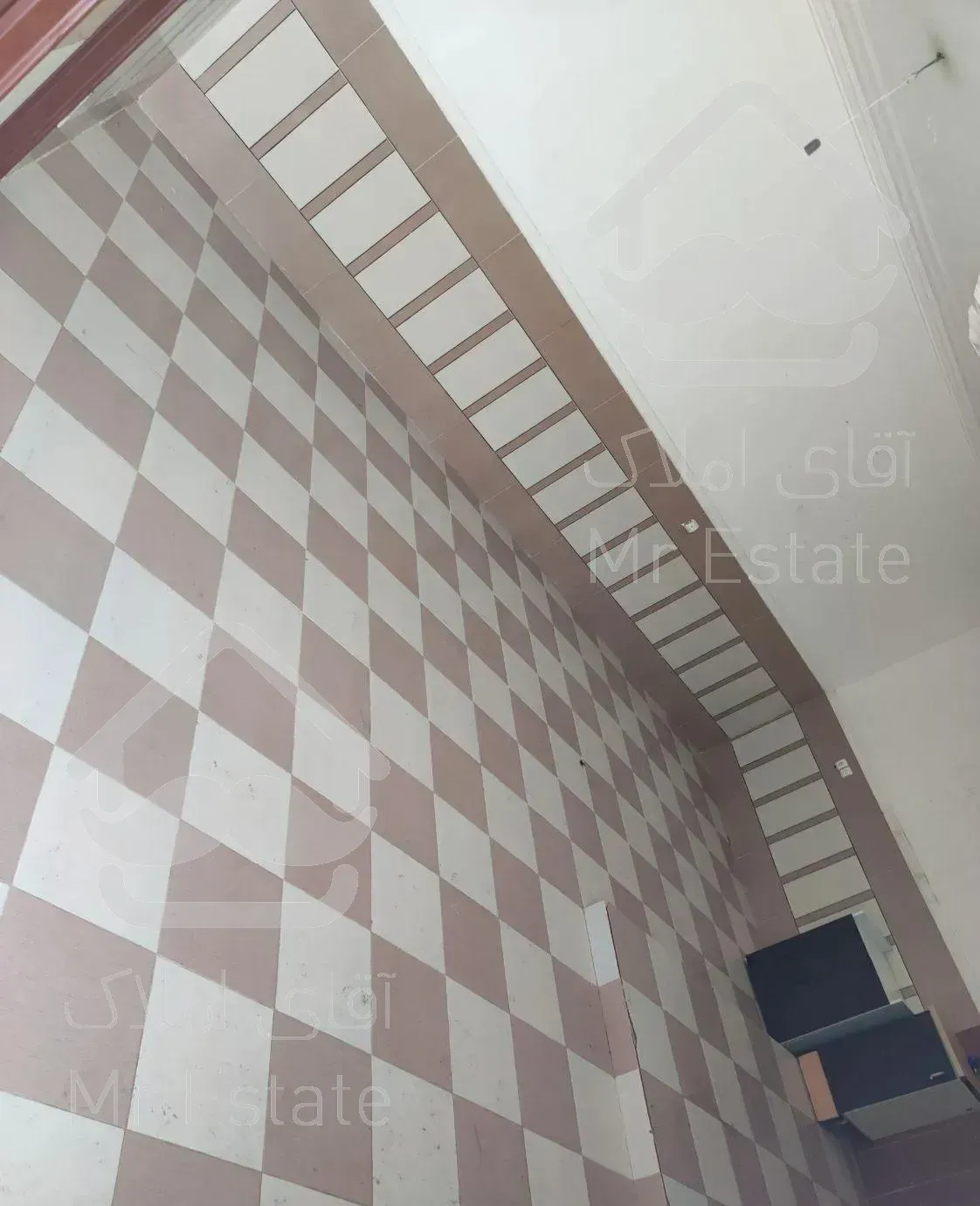 ویلایی دوخواب بر اصلی باآینده (بلوار هرمز-منبع آب)