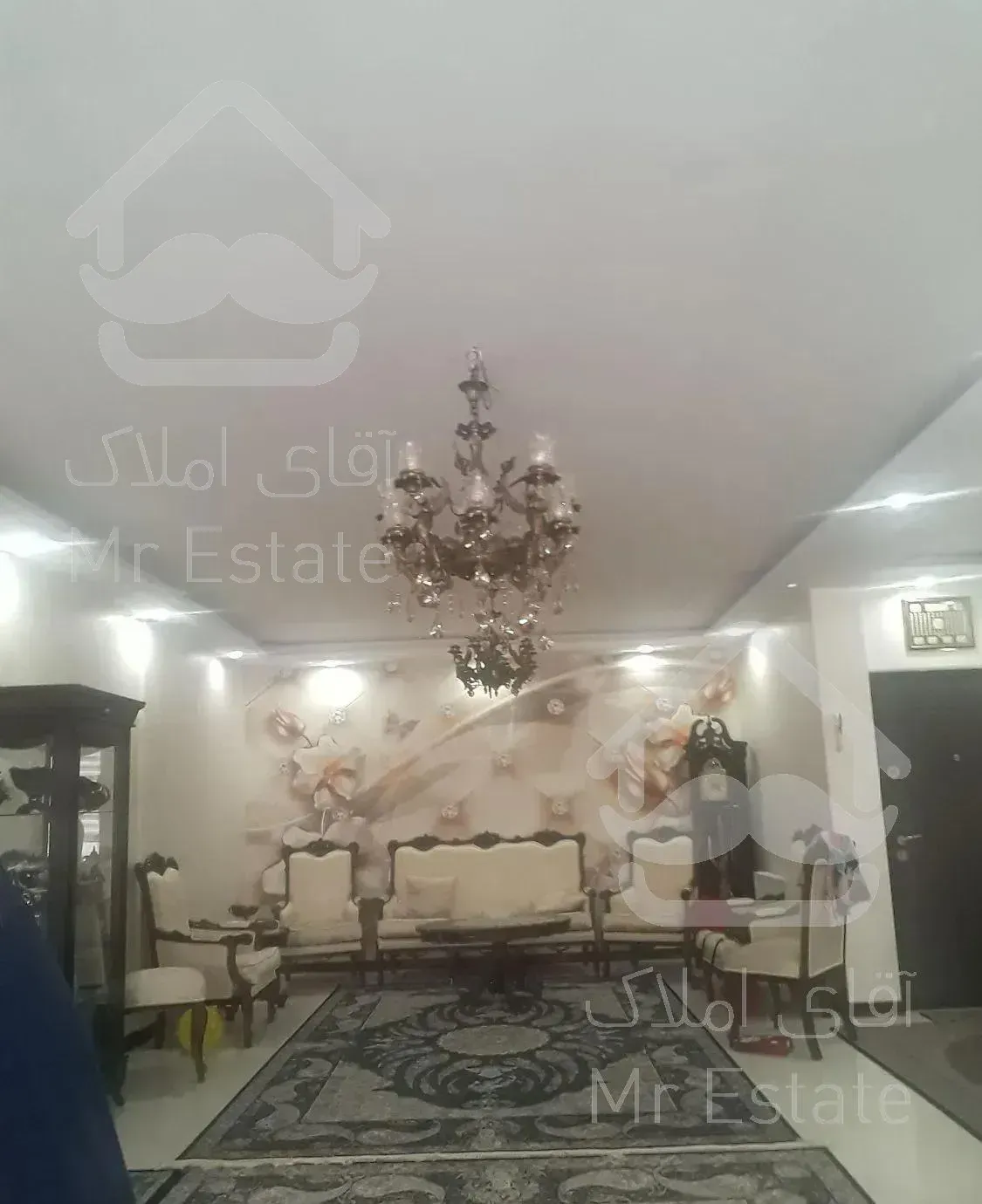 اپارتمان ۱۲۲متری خوش نقشه غرق در نور