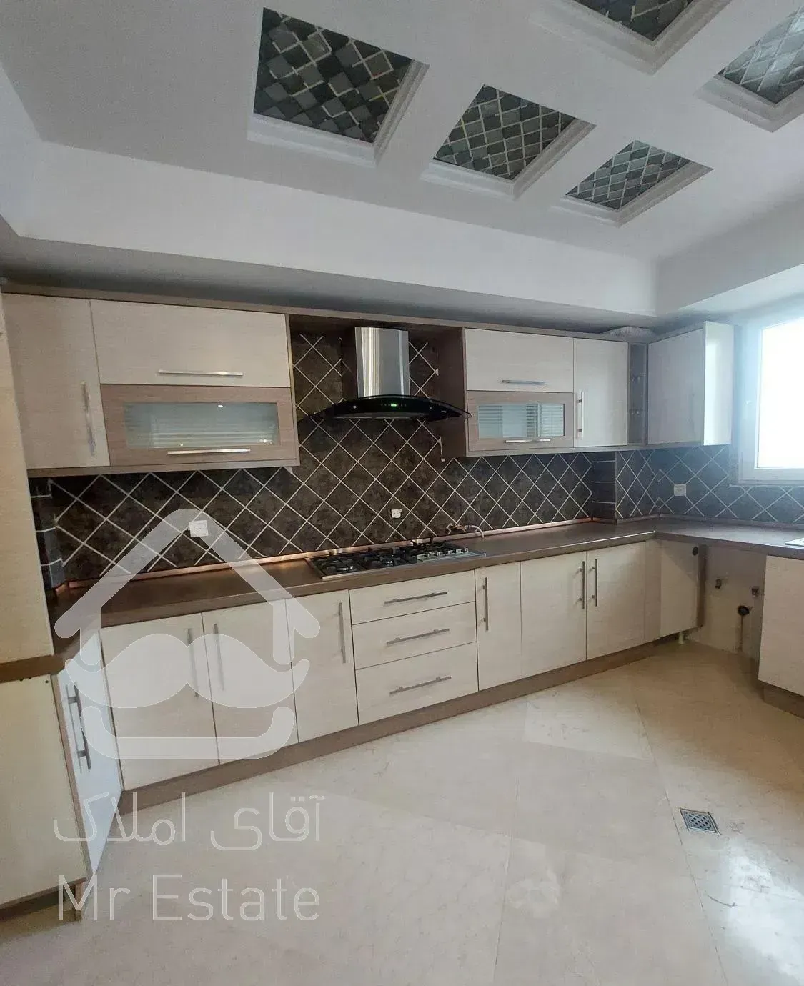 ۱۷۰ متر فرمانیه اندرزگو