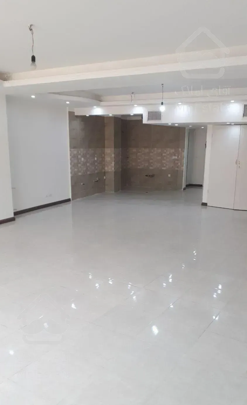 آپارتمان ۱۱۶ متر سند تک برگ کم واحد