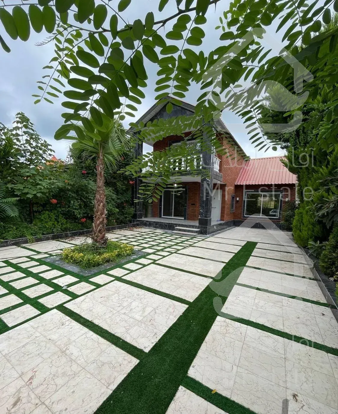 باغ ویلا نیم پیلوت٪300متری جنگلی٪3خواب سنددار