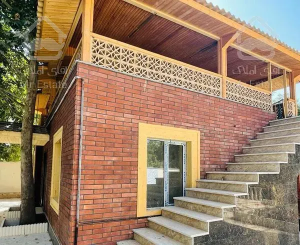 ویلا استخر دار در سرخاب متراژ۱۰۰۰متر سند دار