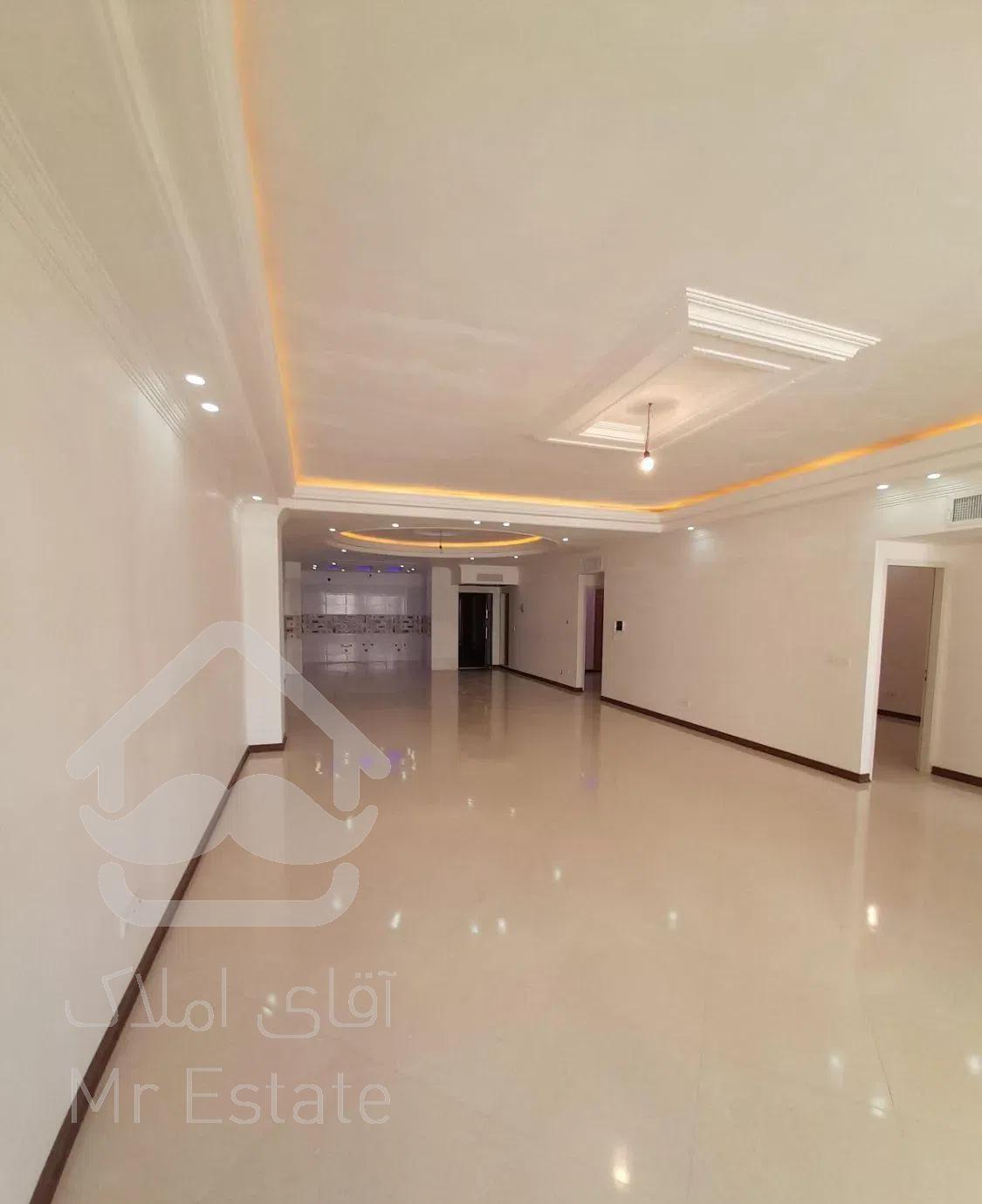 آپارتمان ۱۶۸ متری رو به نما