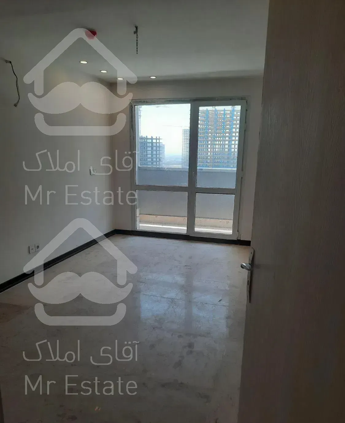 واحد ۱۶۳ متری ۳ خواب برج G چیتگر