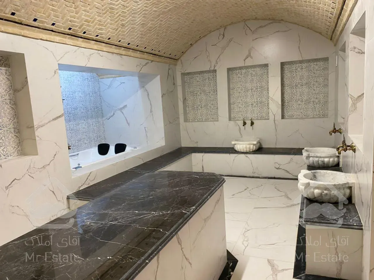 خانه تاریخی بازسازی شده