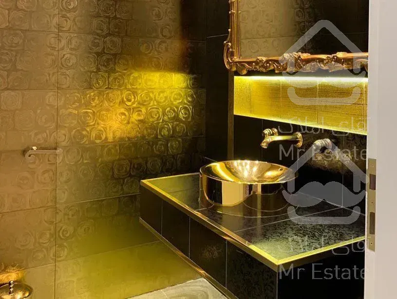 طبقه هفتم تراس بزرگ قابل چیدمان