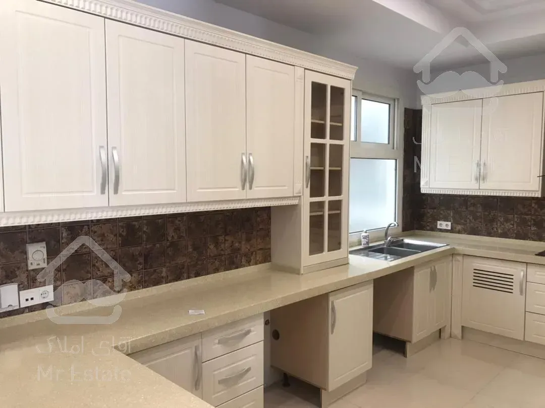 اجاره و رهن آپارتمان الهیه 200  متر لاکچری