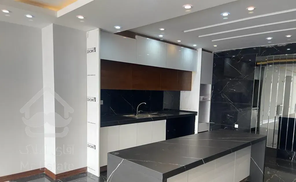 **آپارتمان۱۶۰متر۳خواب صفر فوق شیک خ هشت بهشت شرقی*