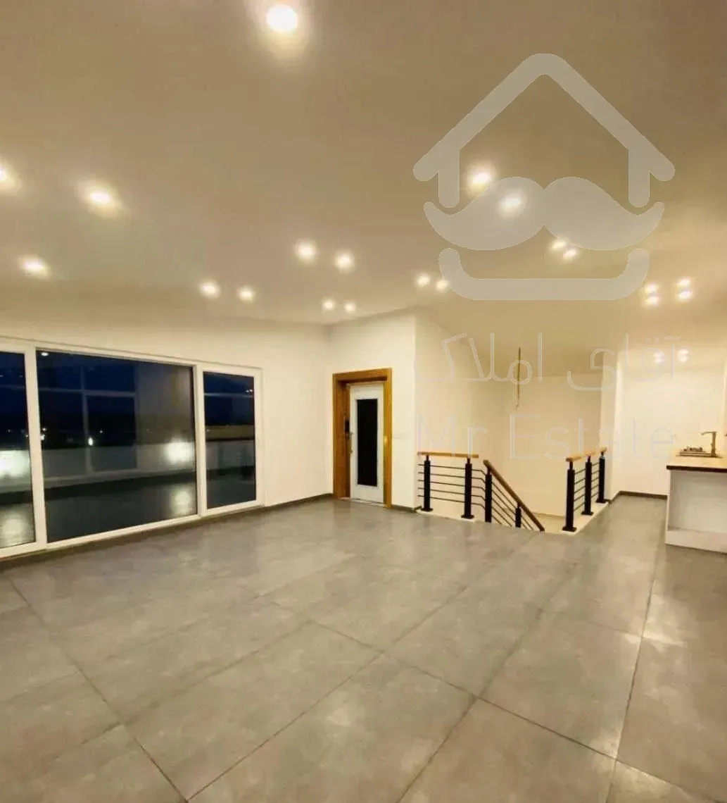 ویلا باغچه نیم پبلوت ۲۸۹ متر سهذکی یندتکبرگ