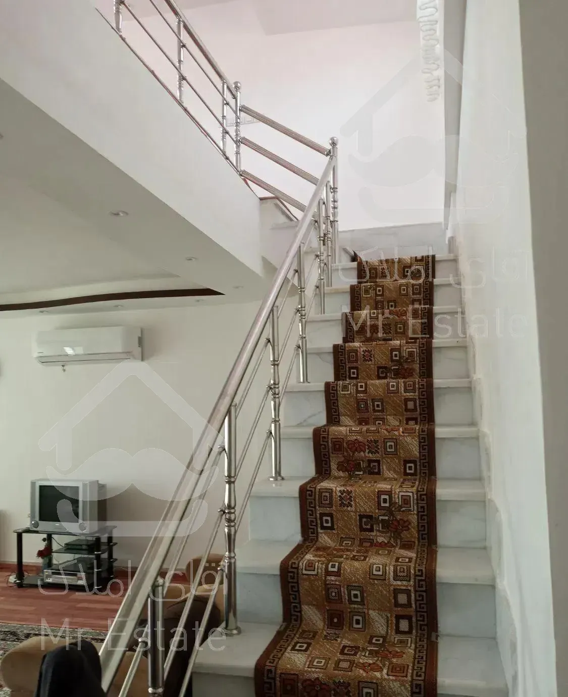 فروش ویلا به متراژ۳۰۰متردارایبنای۲۰۰متر