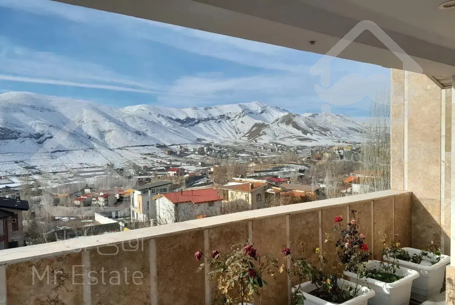 دوبلکس نوساز وبسیار تمیز چهار خوابه فول با جکوزی