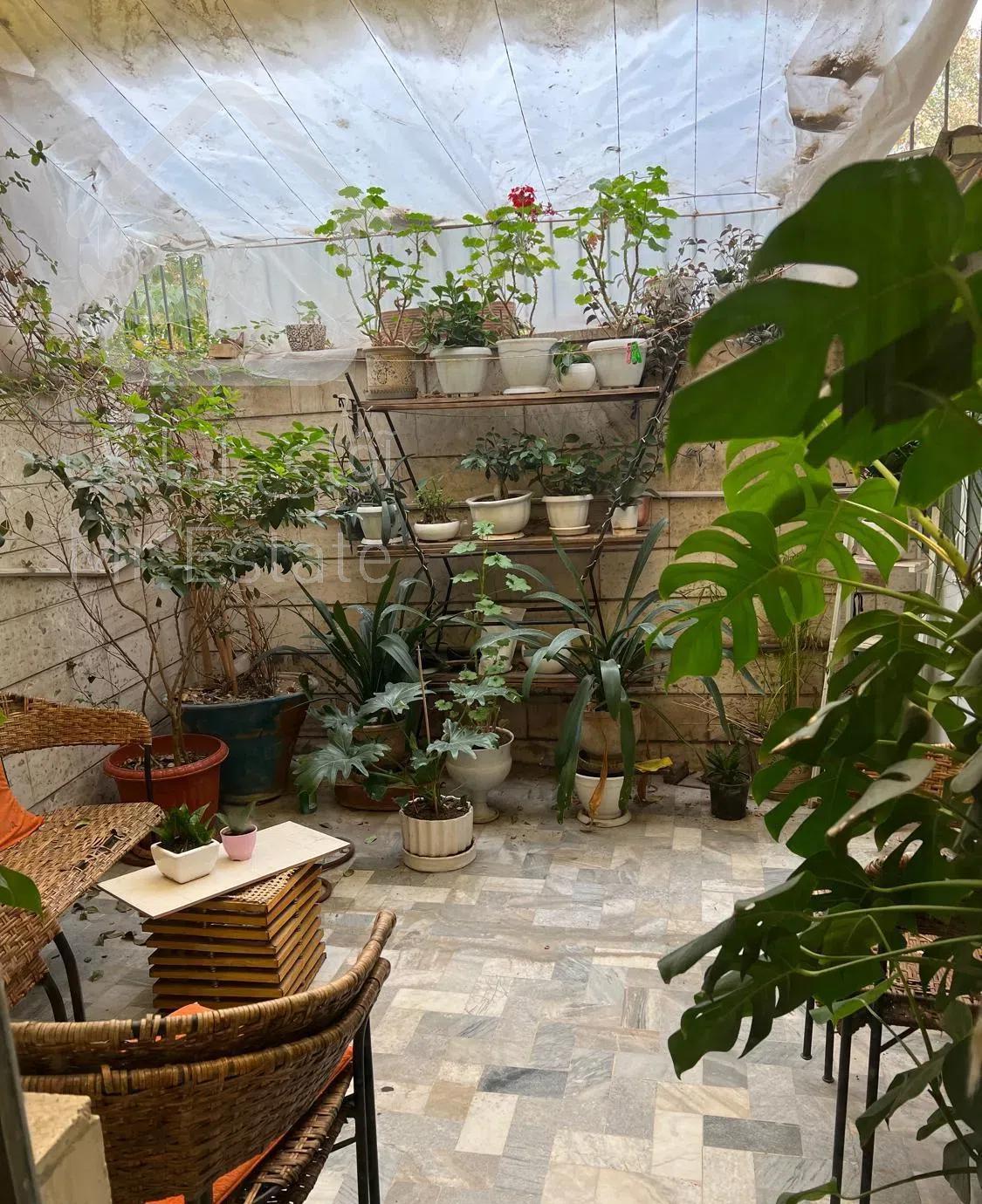 مترو قلهک ۸۵ متر ۲ خواب