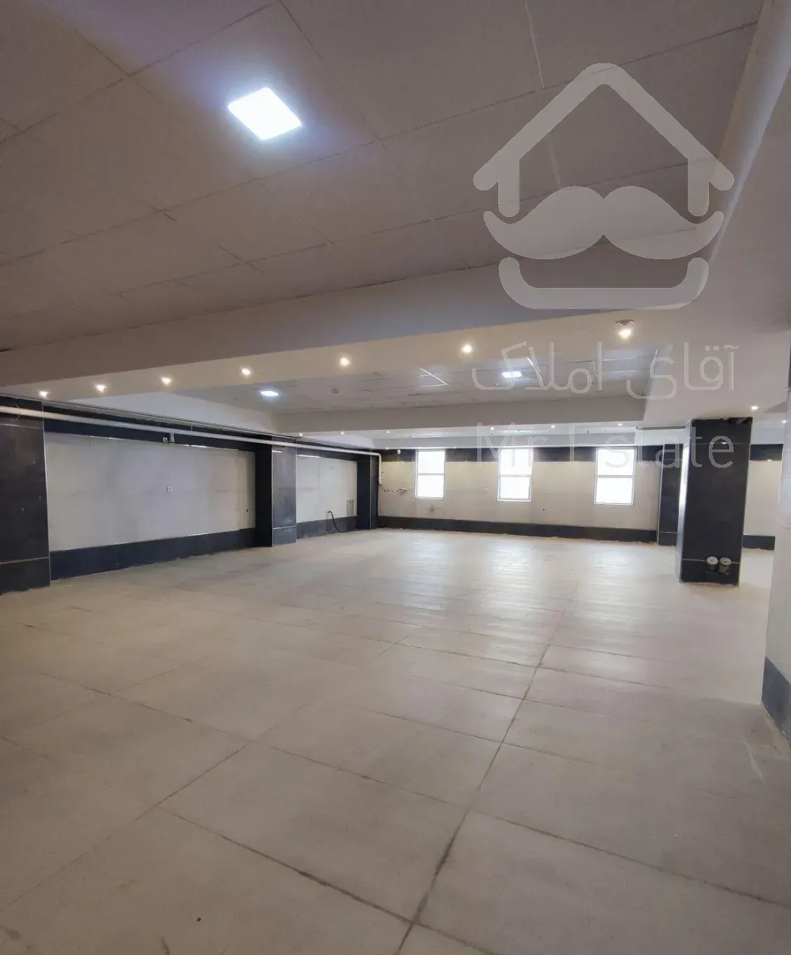 آپارتمان۲۵۰مترآماده تحویل پشت بر شهرک خاوران