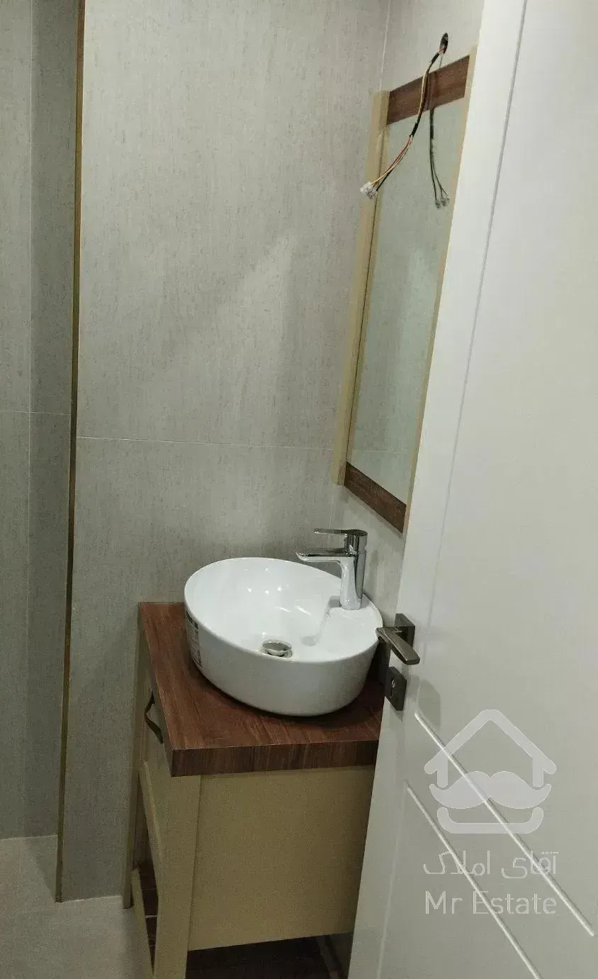 محدوده مترو 135متر 3خواب کلید نخورده فول امکانات