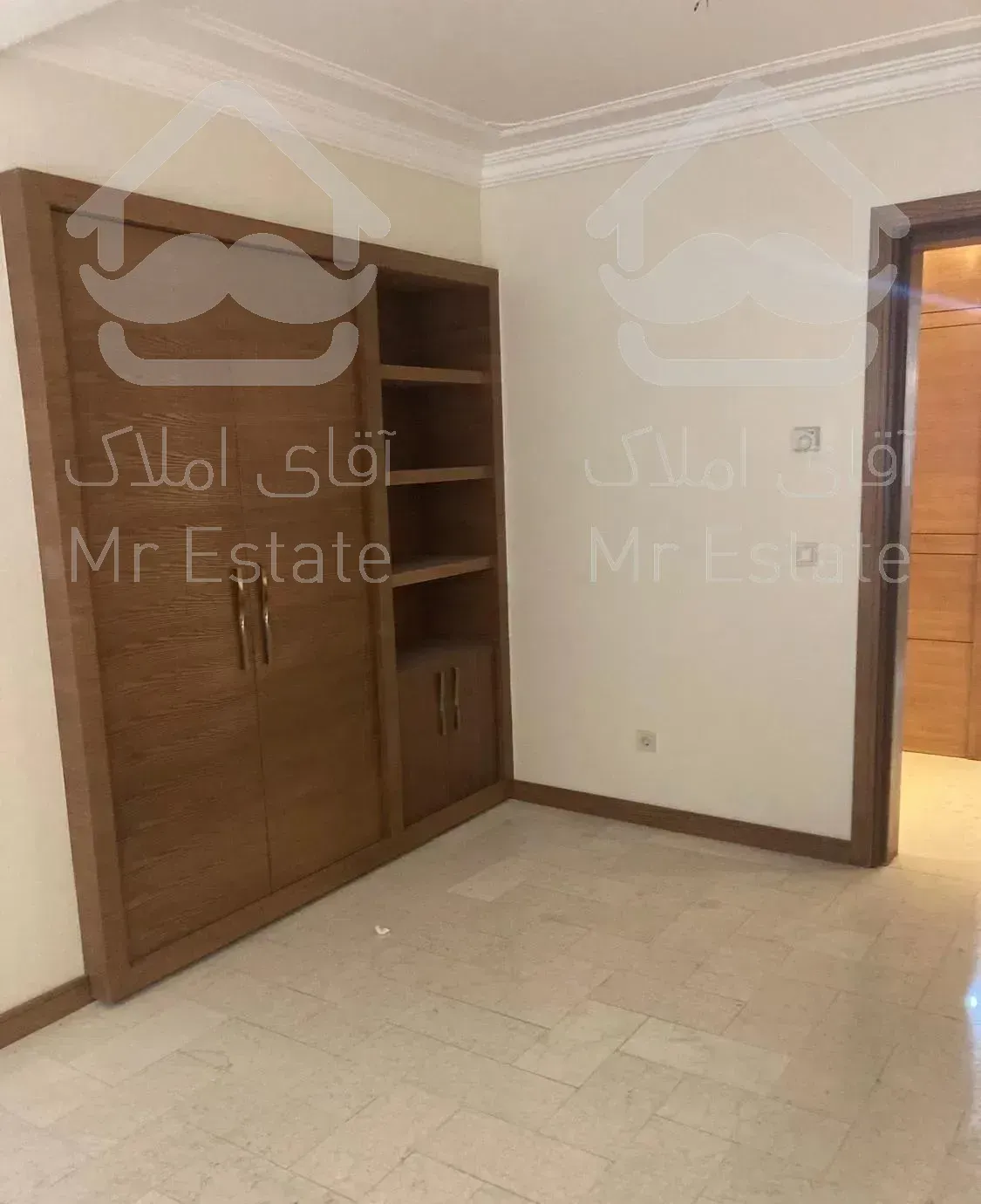 ۱۶۵متر اپارتمان همکف با حیاط اختصاصی در مرداویج