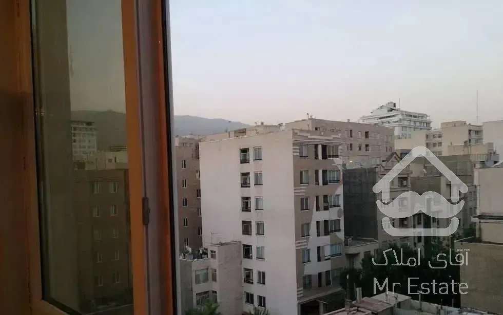 واحد ۱۱۵ متری برج  رومنس حکیم منطقه چیتگر