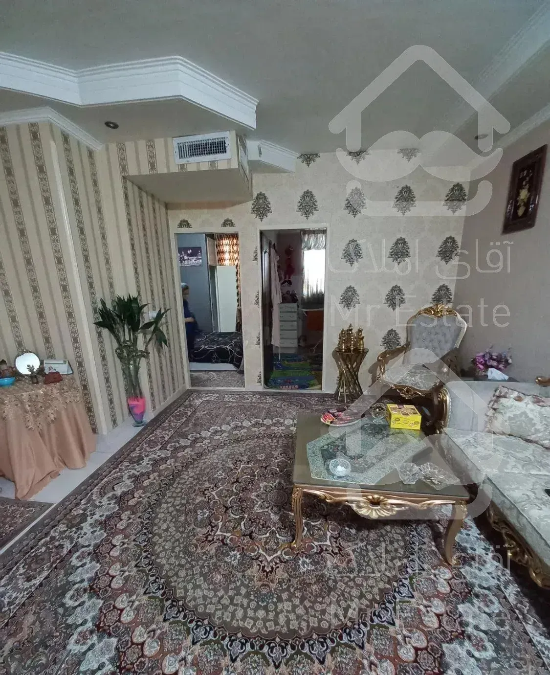 واحد ۶۸ متری فول امکانات