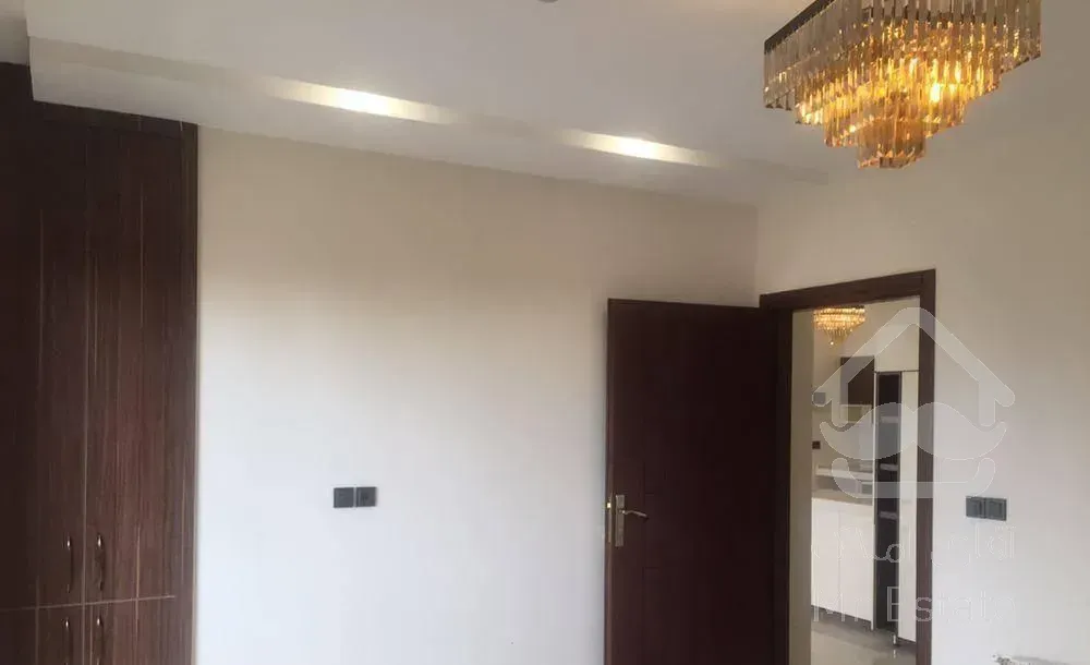 آپارتمان نوساز امام رضا/فلکه برق