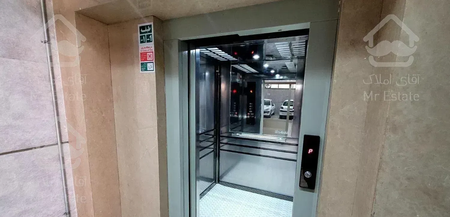 ۱۳۵متر دو خواب هشت بهشت بَر خیابان اصلی مَلک شمالی