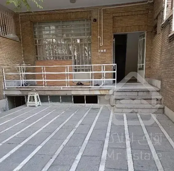 فلسطین شمالی ۹۲ متر     یکواحد  از   سه واحد