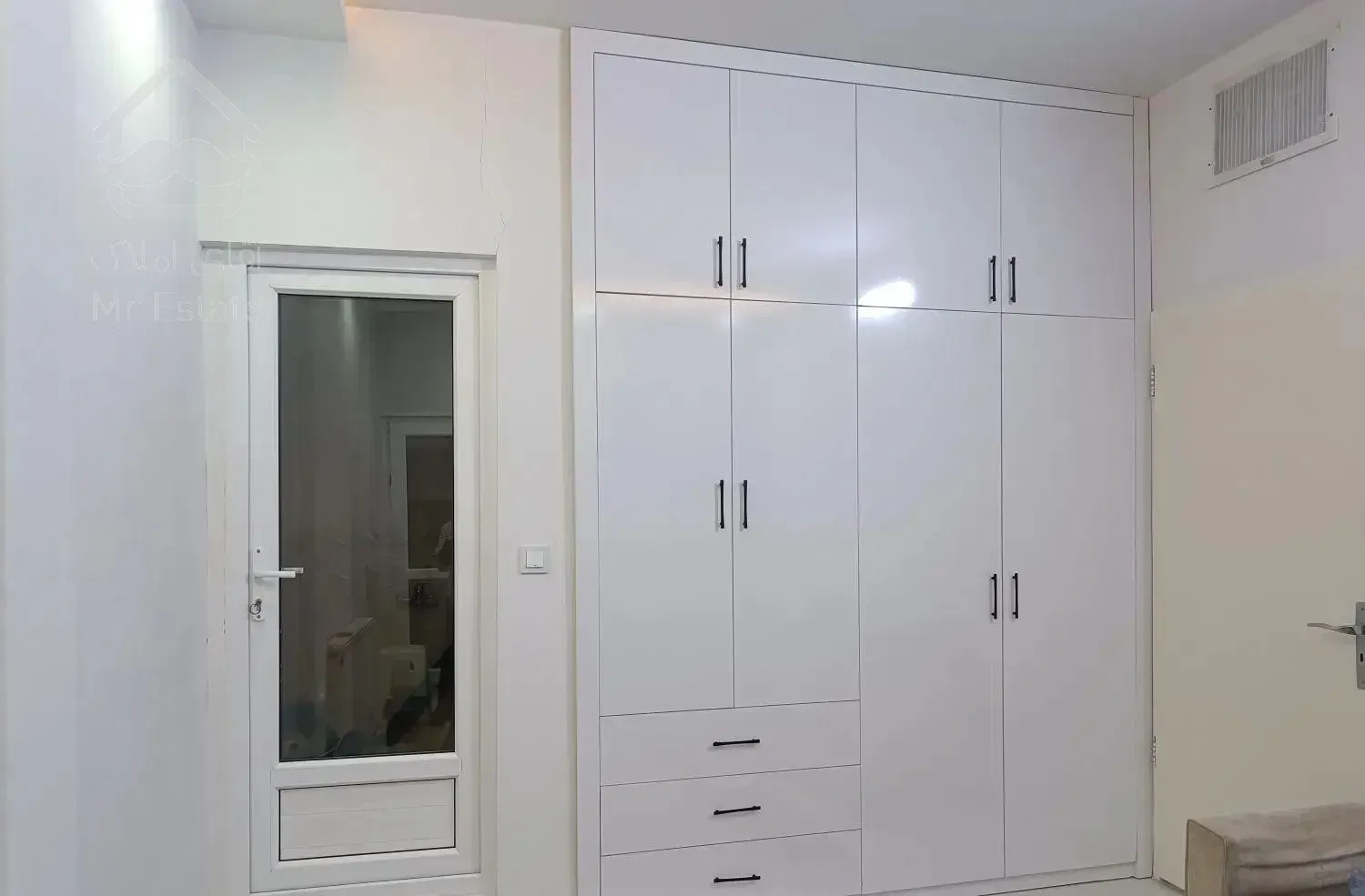 آپارتمان ۱۷۵ متری سه خواب