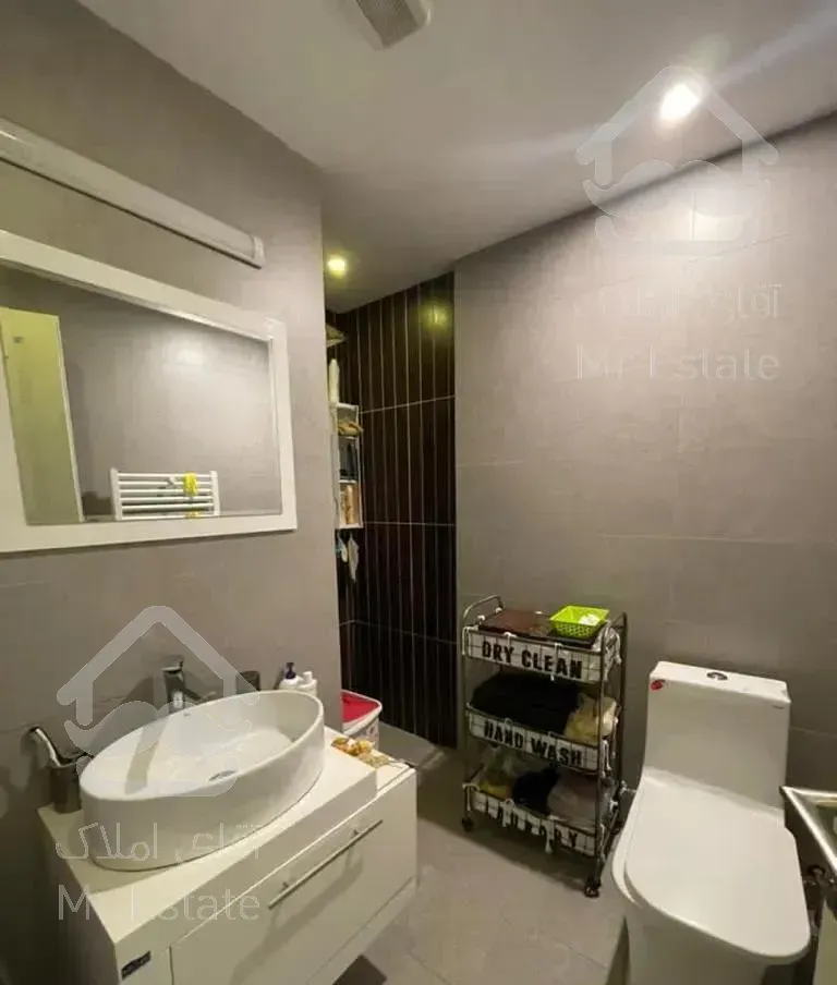 نیاوران ۱۱۵ متر/تراس قابل چیدمان بدون مشرف