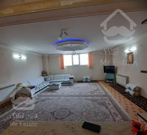 آپارتمان سه خواب ارتشی، سروستان،حیاط دار