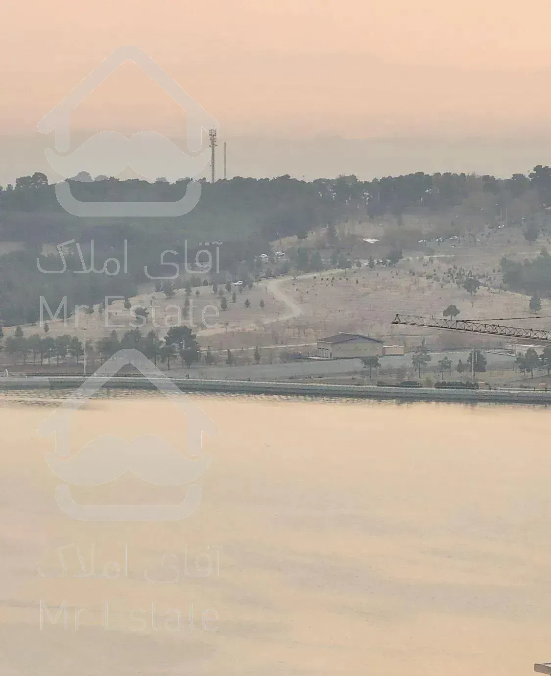 چیتگر ۱۳۵ متر/ سند اداری/در حد کلیدنخورده/ فول