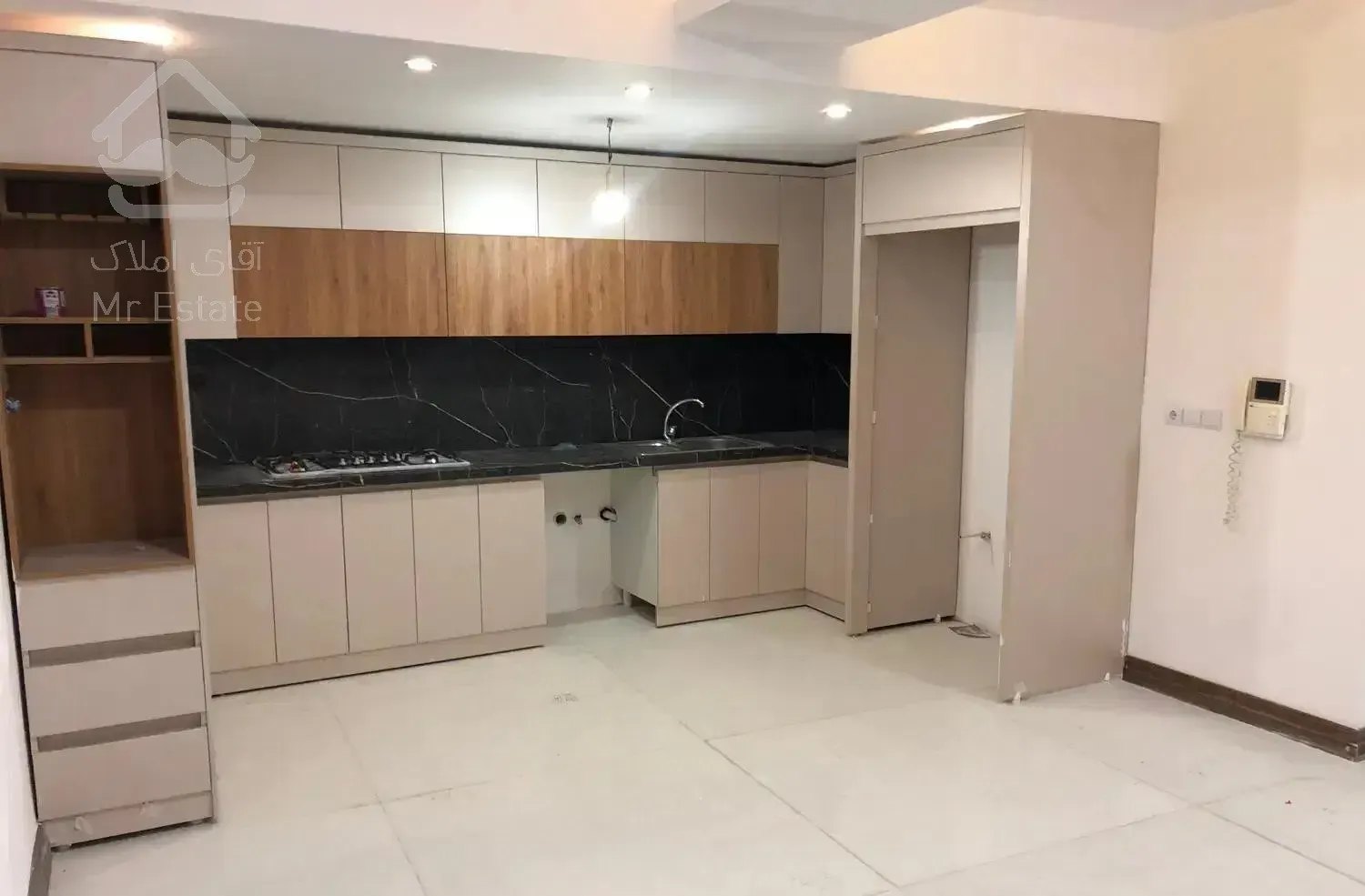 واحد ۵۷ متری/۱خواب مستر/نزدیک خیابان/همکف/امام رضا