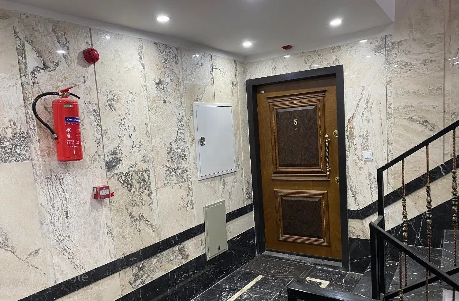 ۱۳۰ متر خوش نقش و مدرن گرمدره