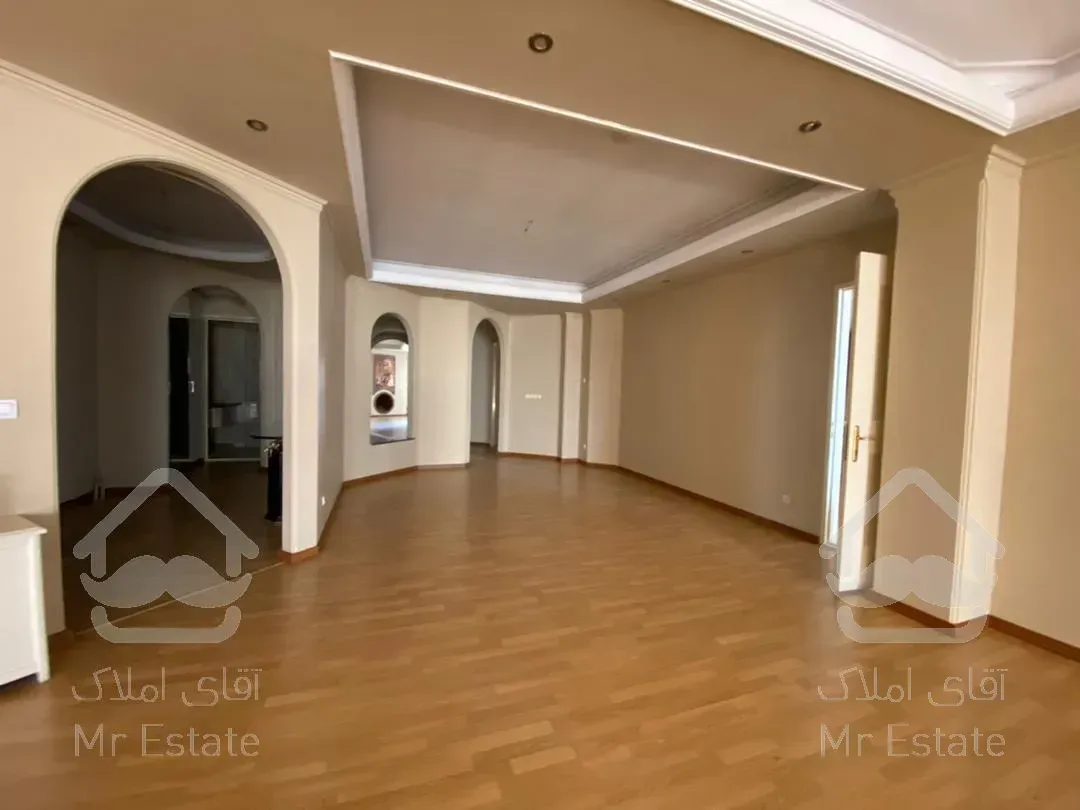 فروش٣٣٠ متر آپارتمان سنبل اكازيون