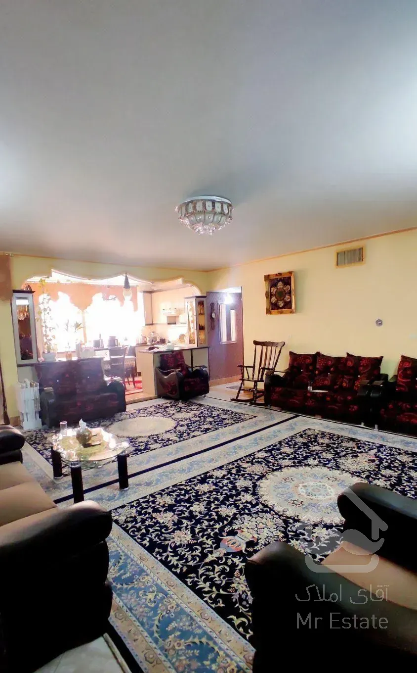 آپارتمان ۱۰۰ متری ۲ خواب شیک باهنر 37