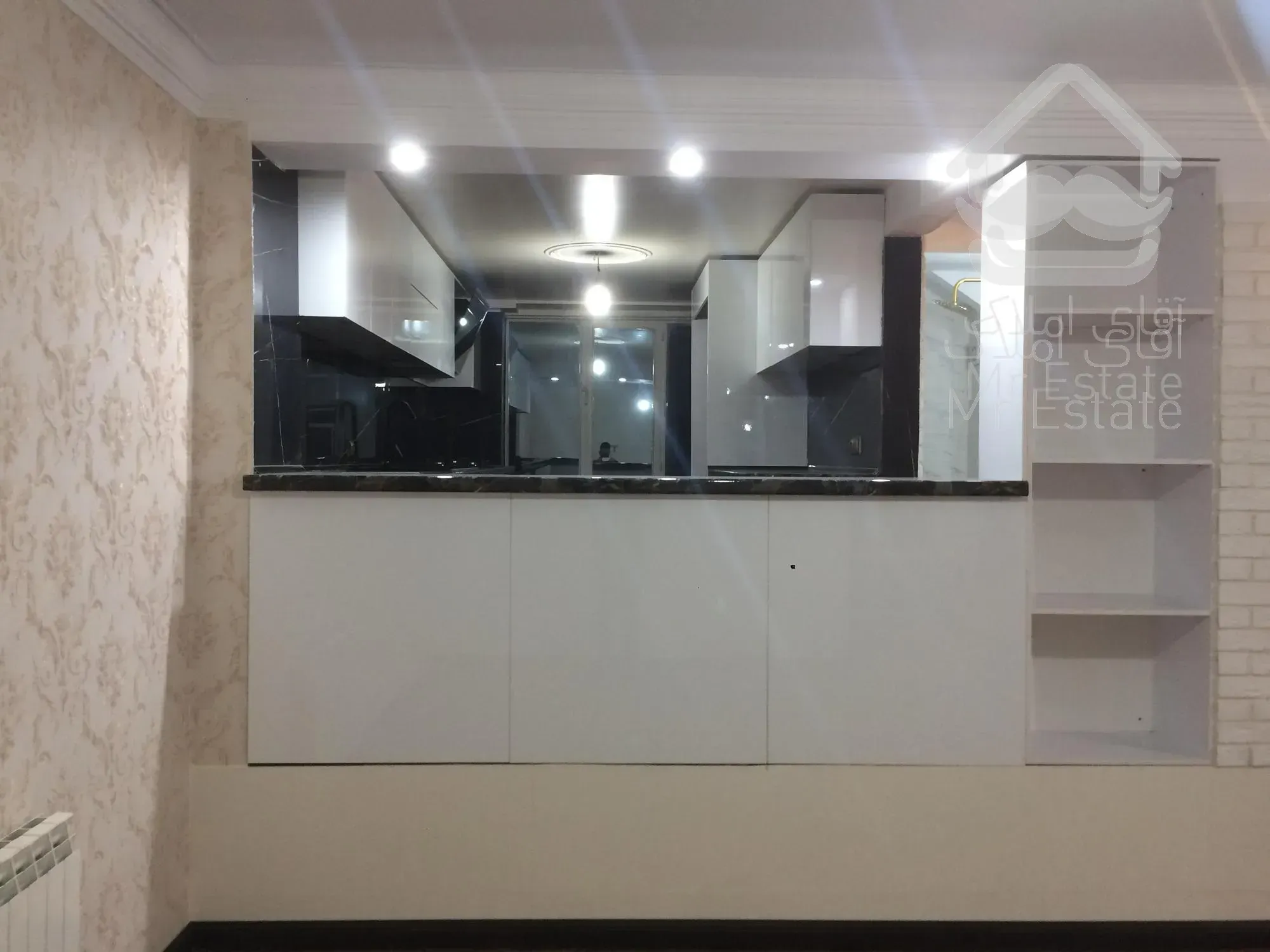 ۱۰۰متر تک واحدی صادقیه فردوس شرق زیر قیمت