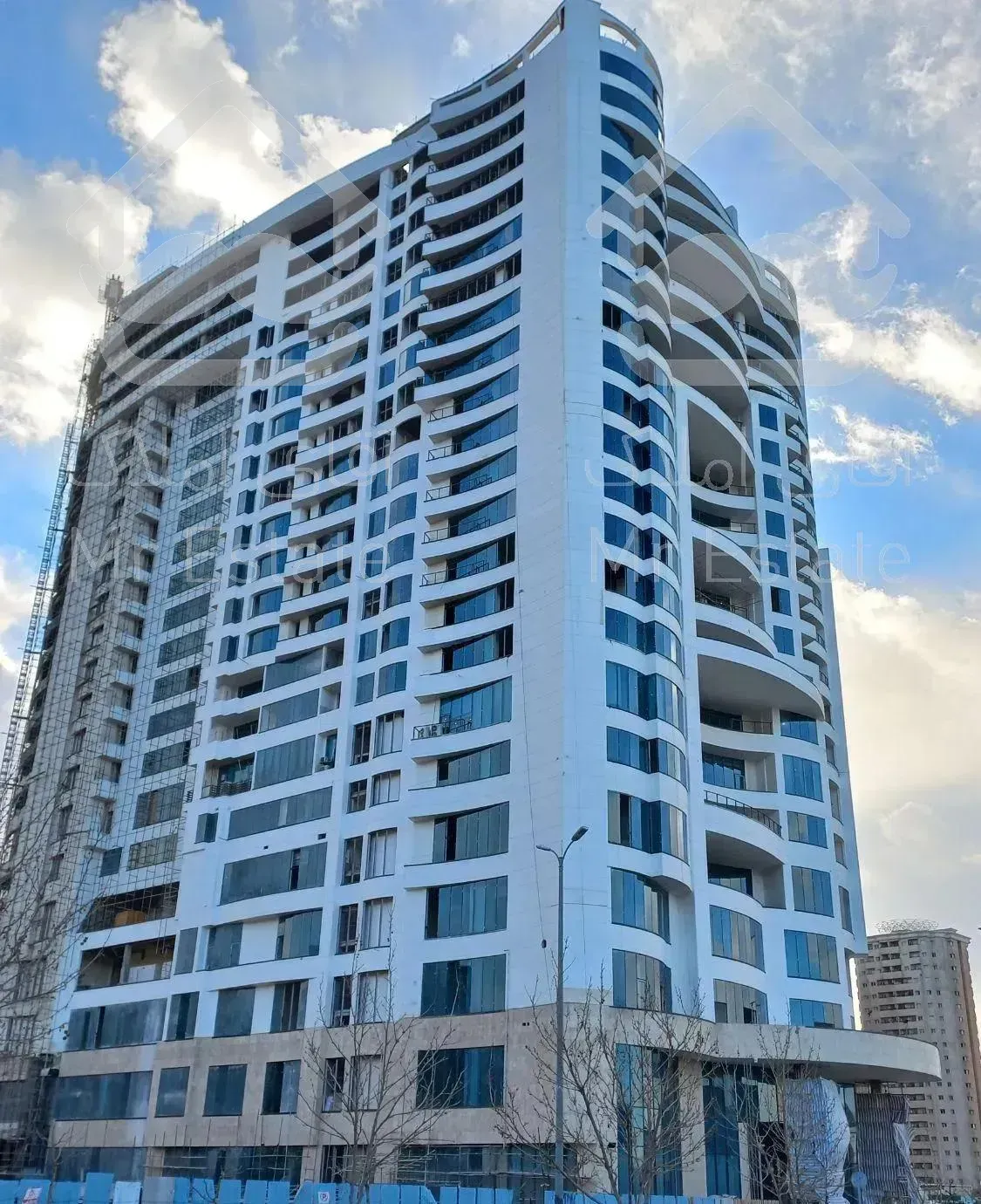 واحد اداری در برج فاخر لکسون ۱۴۹ متر