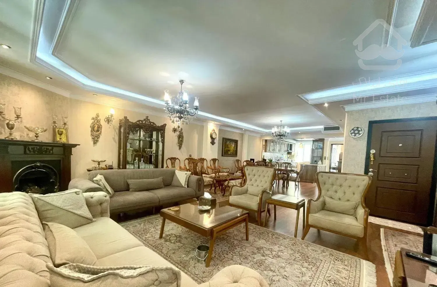 دارآباد/150متر/سه‌جهت‌نور/فول‌بازسازی/2پارکینگ