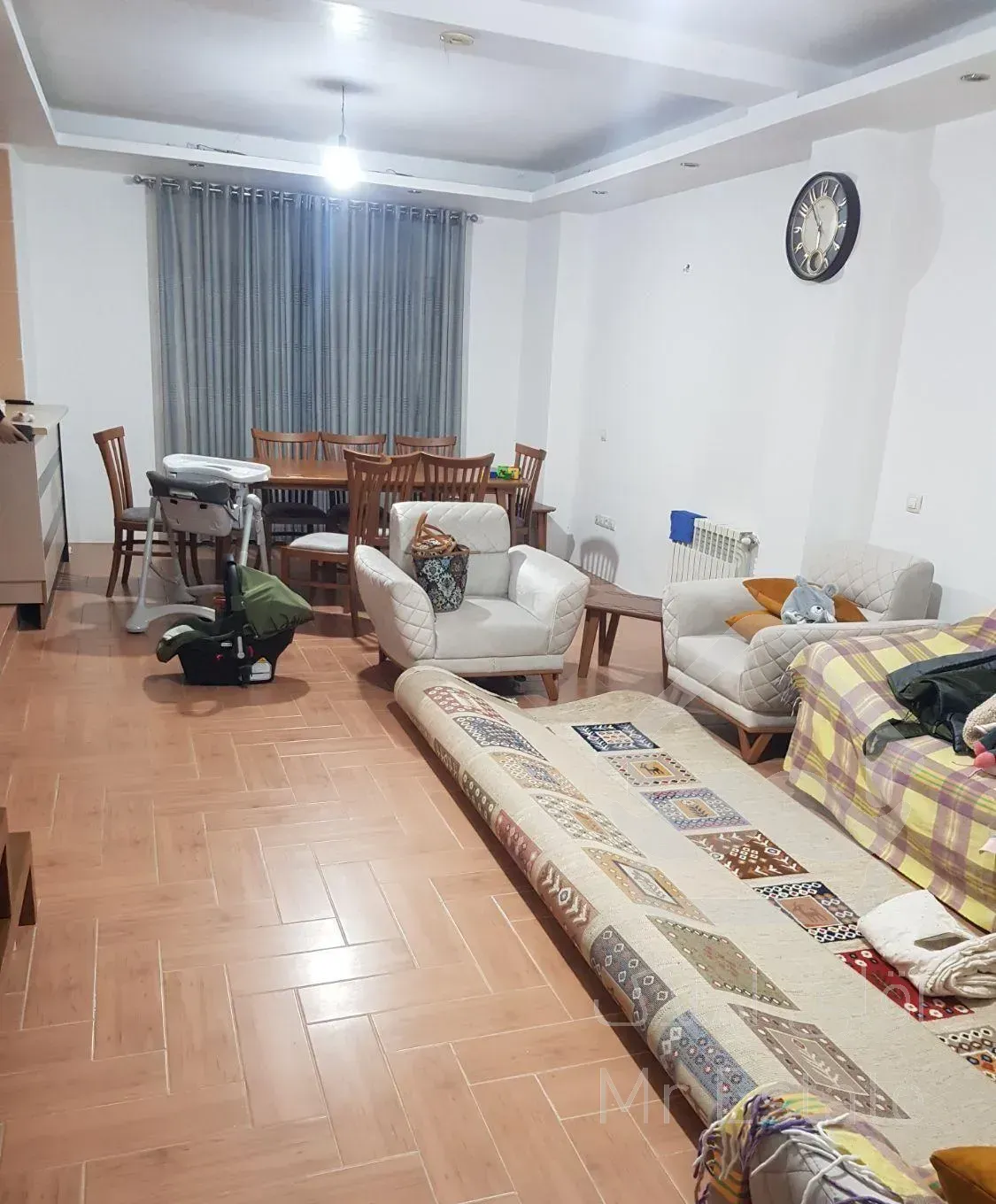 ۱۰۳متر ۲ خوابه تک واحدی در  ابتدای خیابان امام