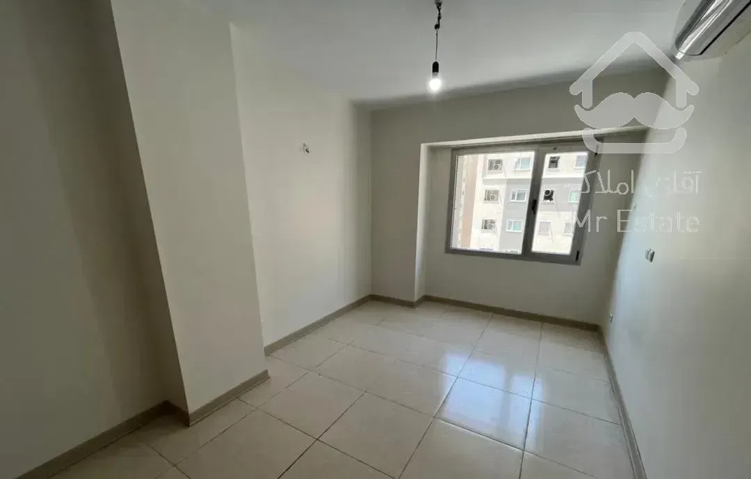 ۱۱۰ متر/۳ خواب/ خوش نقشه/ شهرک چیتگر برج ارکیده