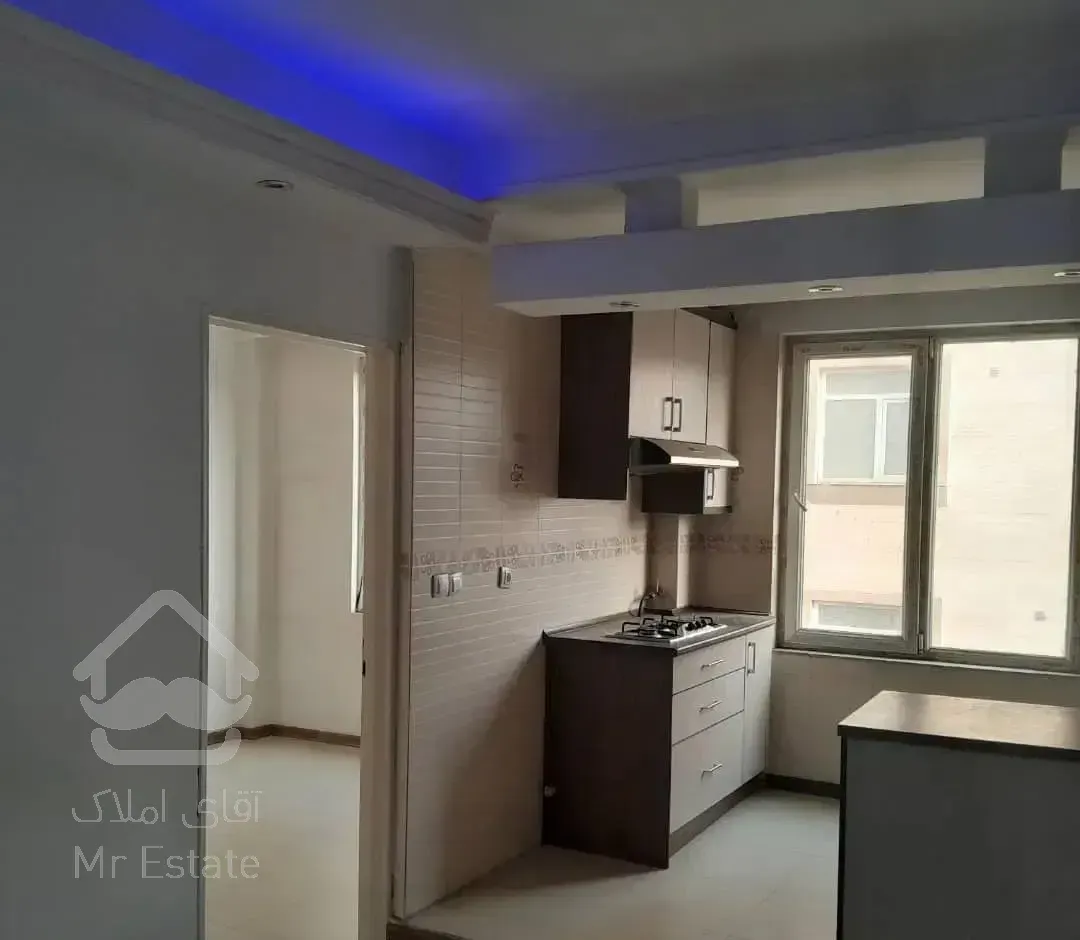 مقابل بوستان ارکیده بالای میدان ۶