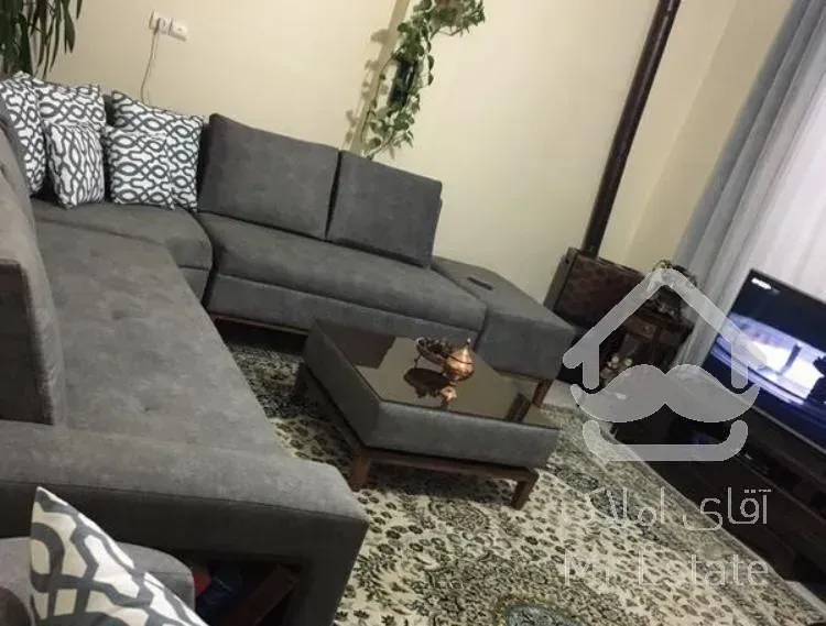 آپارتمان ۵۲ متری با۴۰متر حیاط اختصاصی