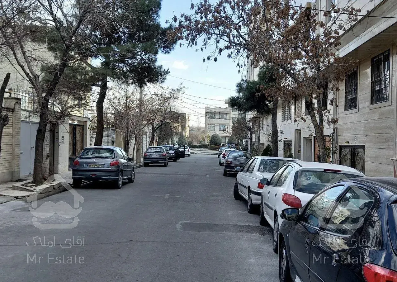 فروش۲۴۰متر بنا در ۲ طبقه / ۲۰۰ متر زمین / زیبادشت / دهکده المپیک