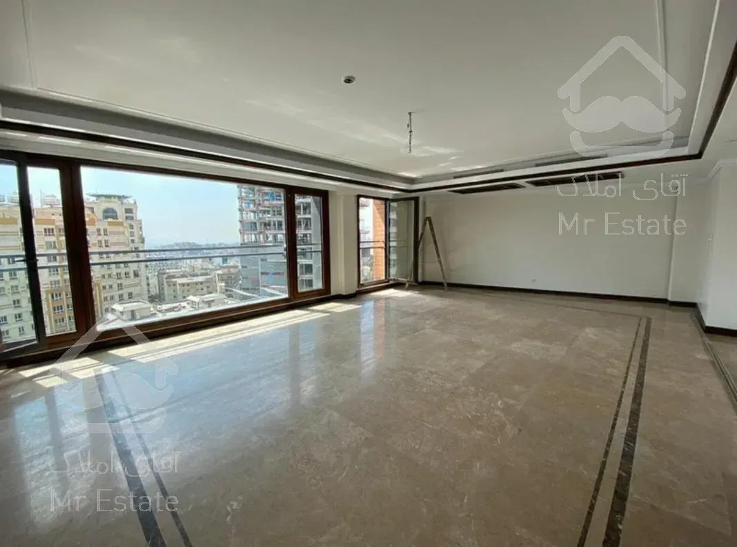 آپارتمان ۲۷۰متر نیاوران ۳خواب نوساز فول تراس نورگیر ویو