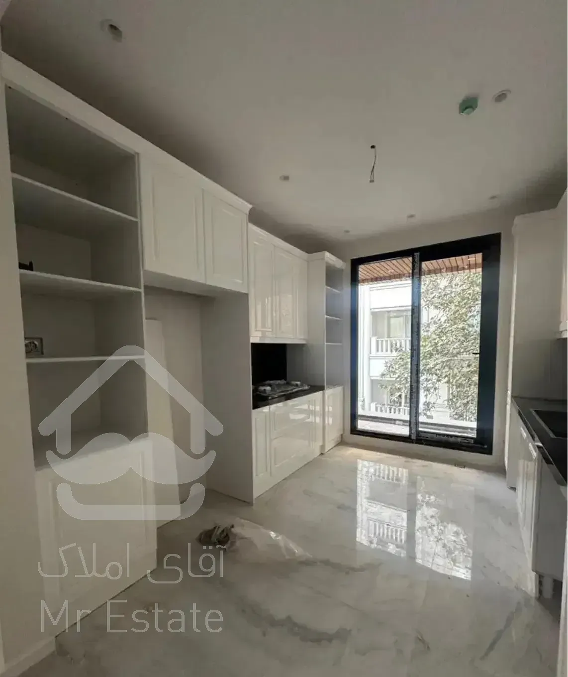 کیکاووس/۱۵۰ متر ۳ خواب/نور جنوب/لابی/۲ پارکینگ