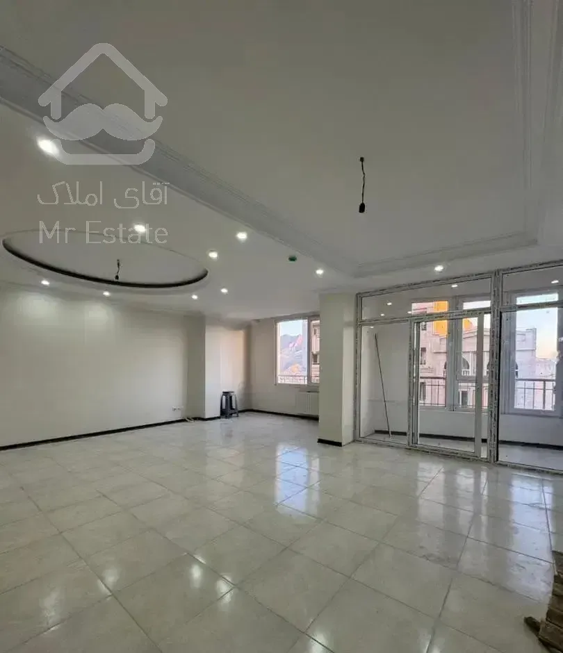 ۱۲۰متر، شمالی آفنابگیر، ویودار، طبقه یکی به آخر