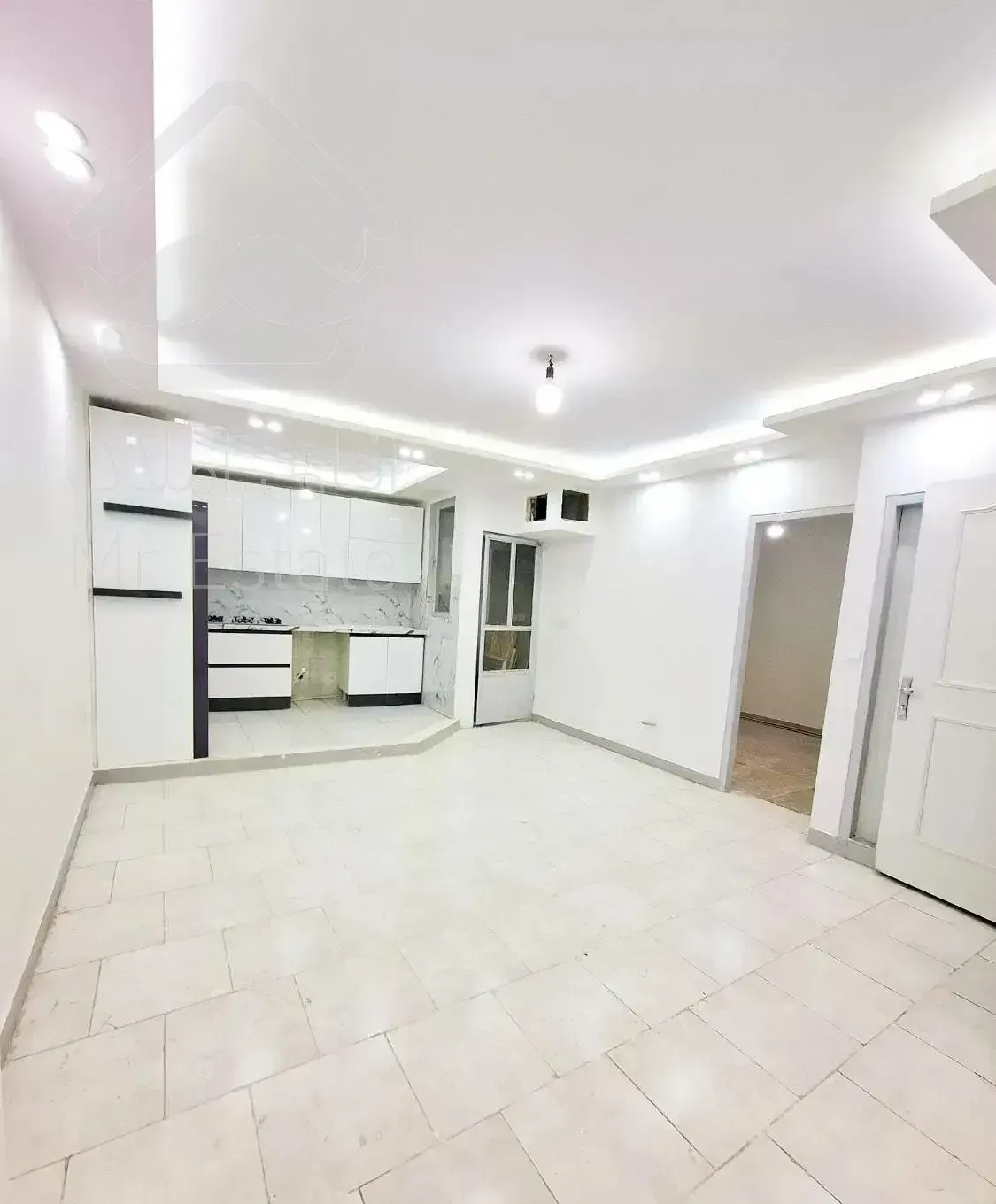 50متر/نوسازی شده/طبقه اول/مناسب عروس داماد/قائمیه