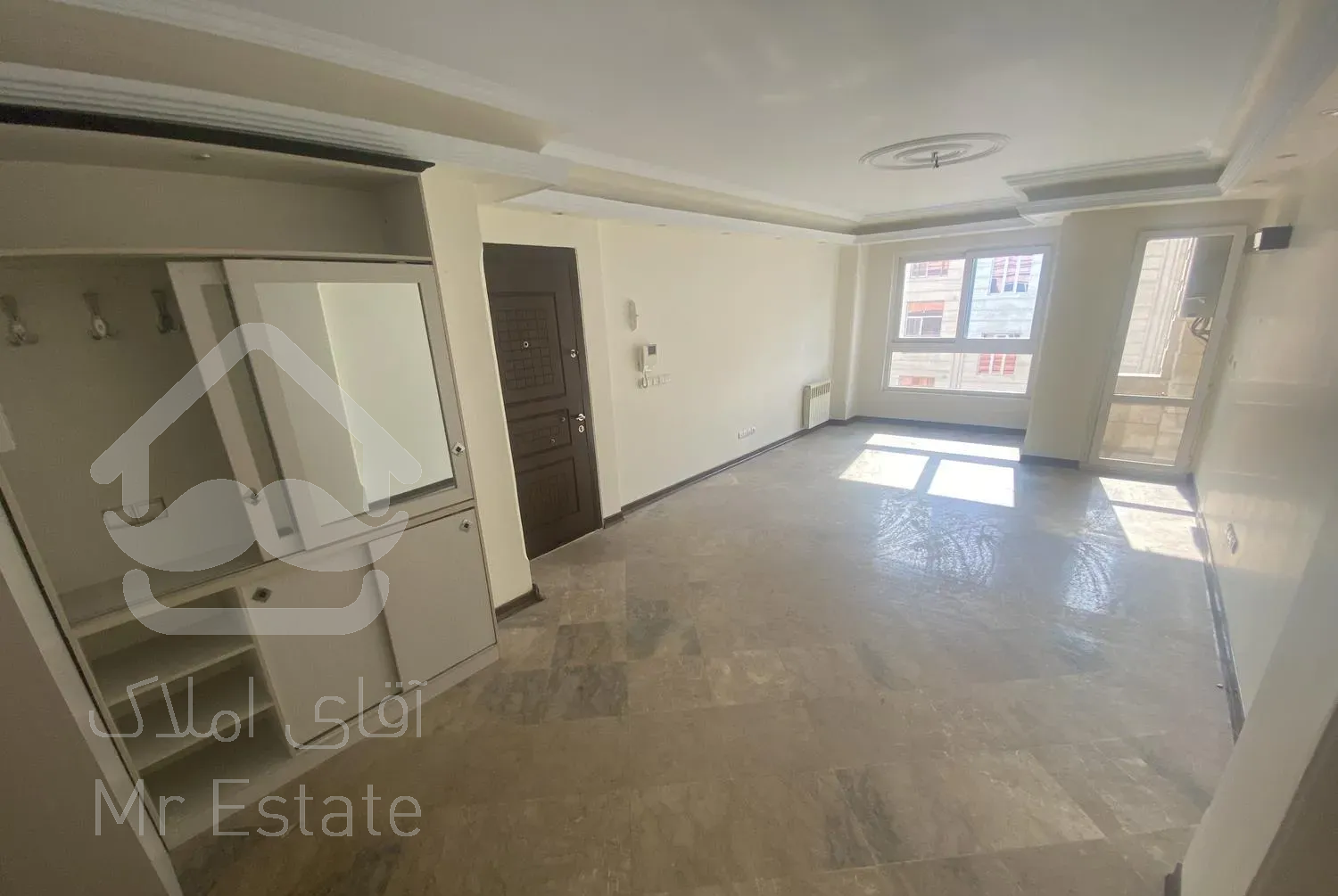 ۸۸متر نوساز، بلوار بعثت،سالن پرده خور